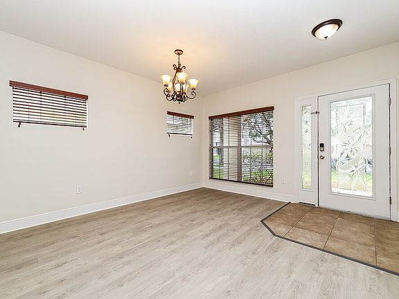 4th image of 209 Fern Gulley Dr