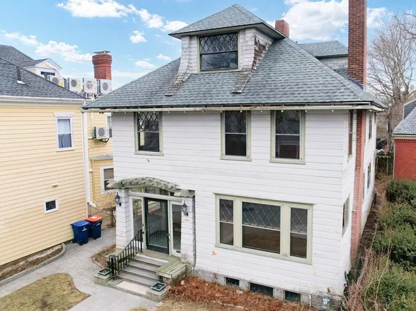 258 Walnut St, New Bedford, MA 02740