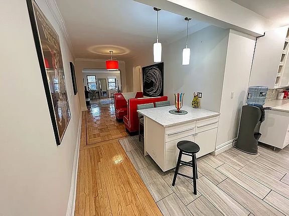 5th image of 303 E 37th St APT 3E