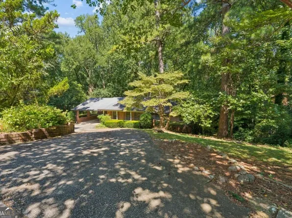 5813 Ohara Dr, Stone Mountain, GA 30087