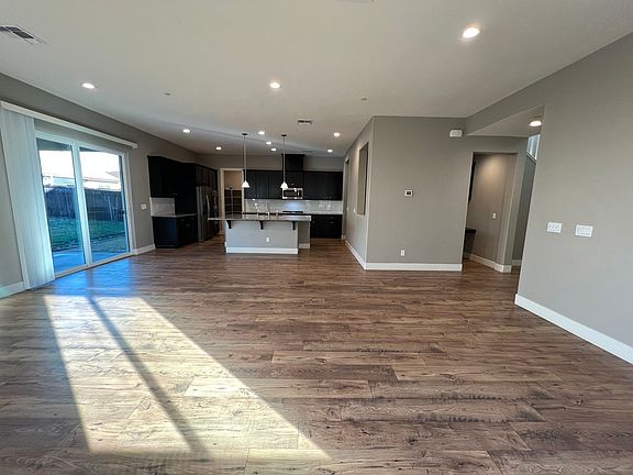 4th image of 140 Olivadi Way