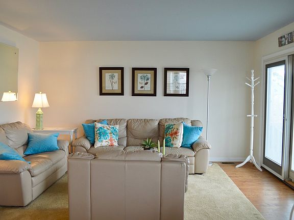 5th image of 4645 West Ave #1