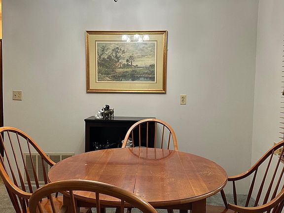 3rd image of 709 N 6th St #7