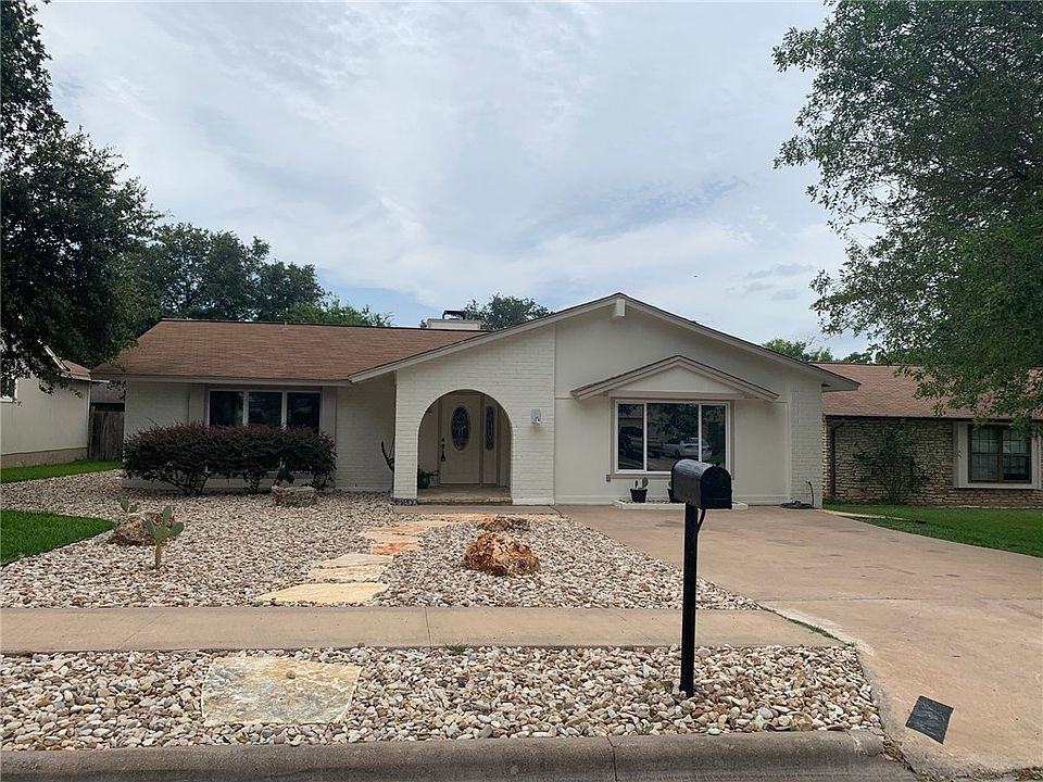 1st image of 11900 Acorn Creek Trl