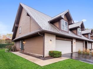 1925 Redondo Ct, Darien, IL 60561