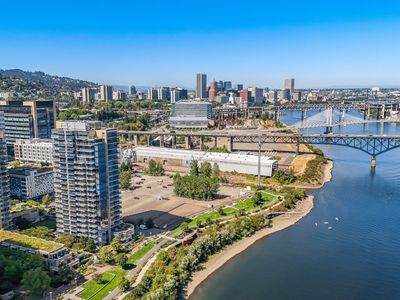 3570 S River Pkwy UNIT 613, Portland, OR, 97239