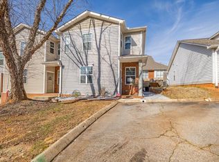 5 Huntress Dr, Greer, SC 29651