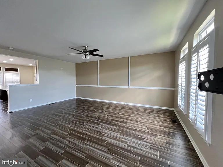 2153 Potomac Club Pkwy — Photo 6