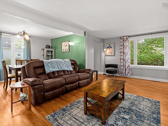 2nd image of 114 Kitchener St