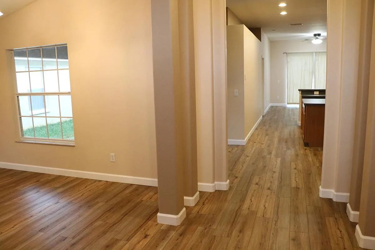 Building Photo - 2028 Briarcliff Cir