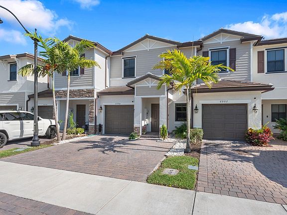 3rd image of 5998 Clydesdale Court