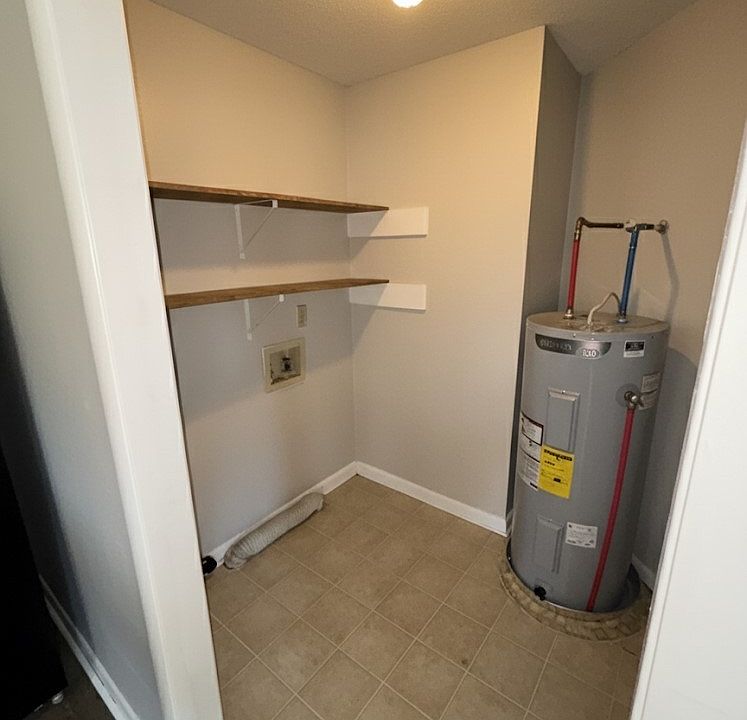 2nd image of 1025 Wood Creek Dr APT 9