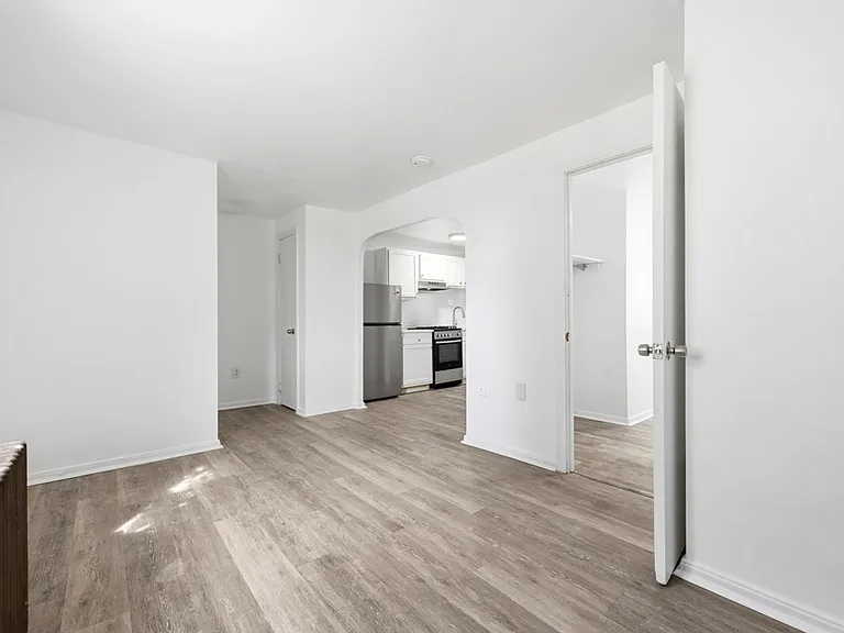 126 W 9th Ave — Photo 7
