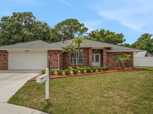 102 HILLSIDE COURT, WINTER HAVEN, FL 33884