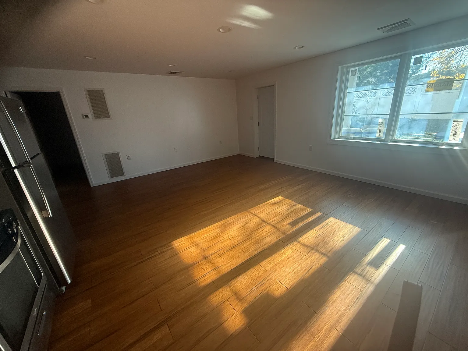 2 bed, $3,200 — Photo 2