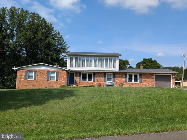 267 Aaron Mountain Rd, Castleton, VA 22716