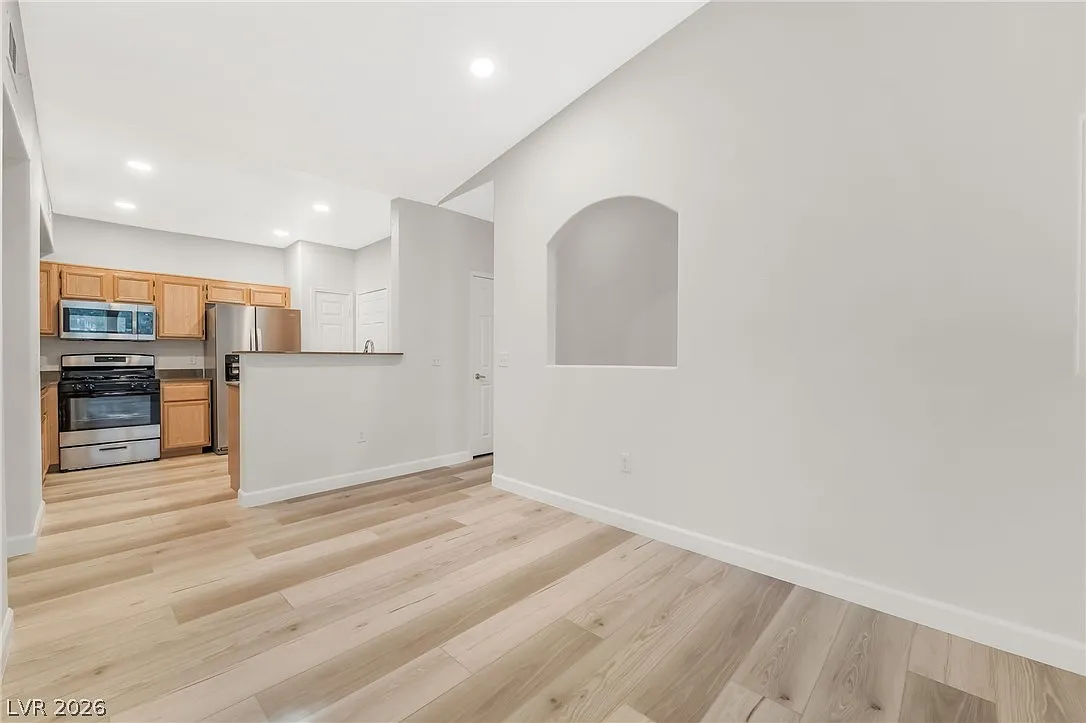 1 bed, 1.0 bath, 814 sqft, $1,350 — Photo 4