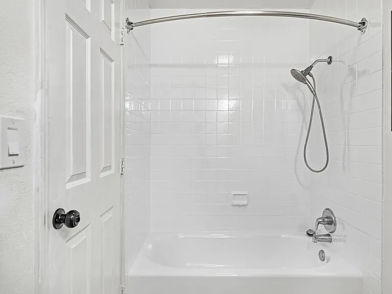 2602 Pendragon Ln — Photo 15