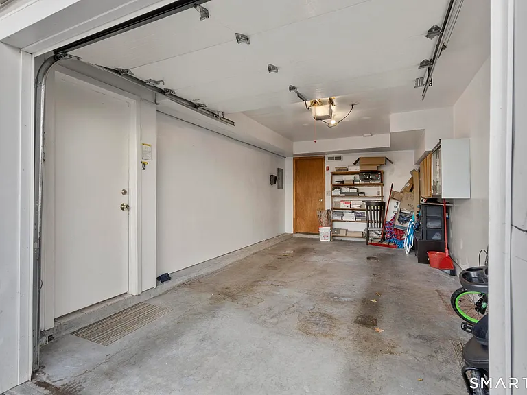 360 W Spring St #A7 — Photo 4