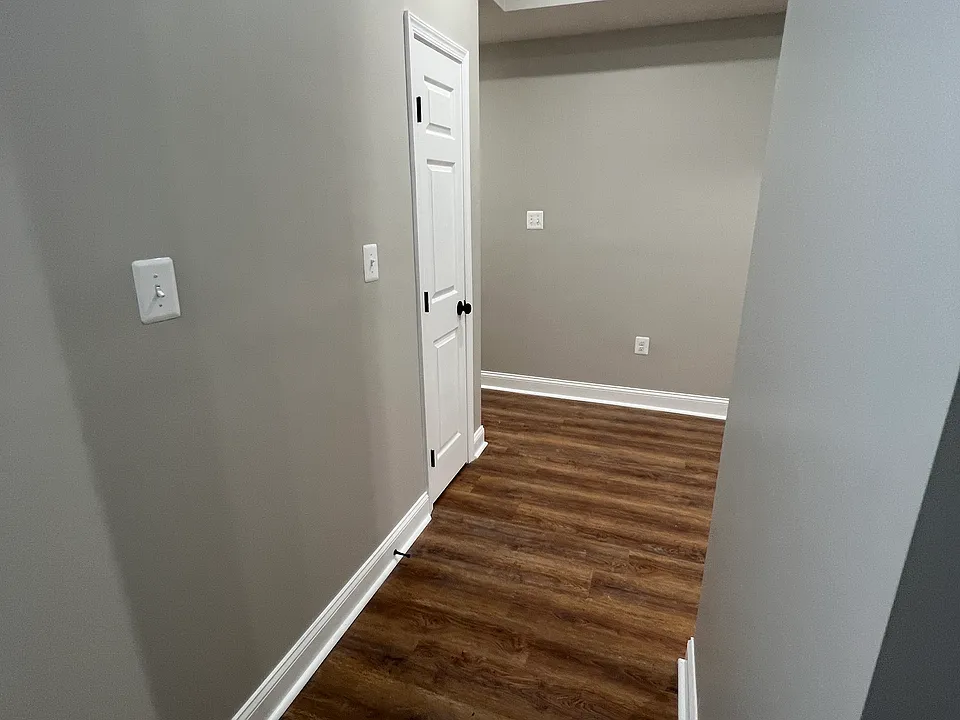 Apt C entrance Foyer Hallway