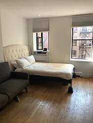 Rented by R New York