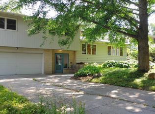4413 Somerset Ln, Madison, WI 53711
