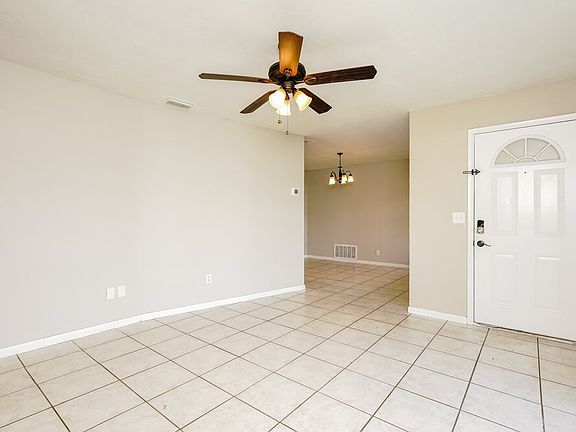 3rd image of 1515 Coronet Dr
