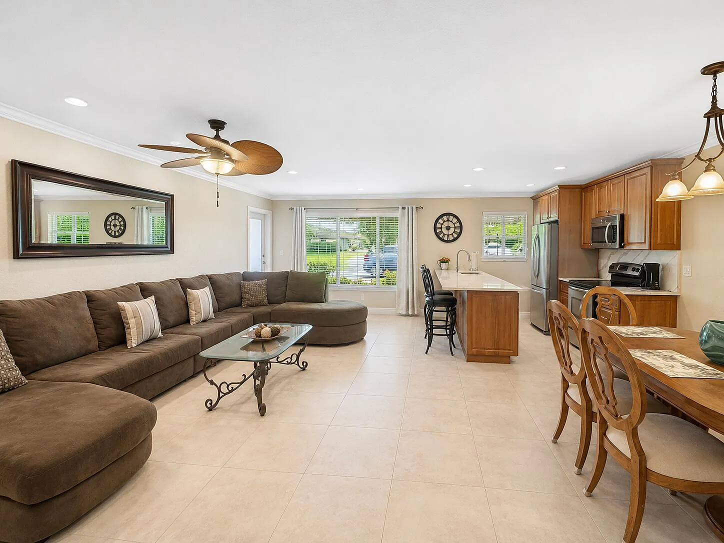 1 bed, 2.0 bath, 994 sqft, $2,100 — Photo 2