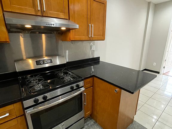 4th image of 118 Wyckoff Ave APT 3L