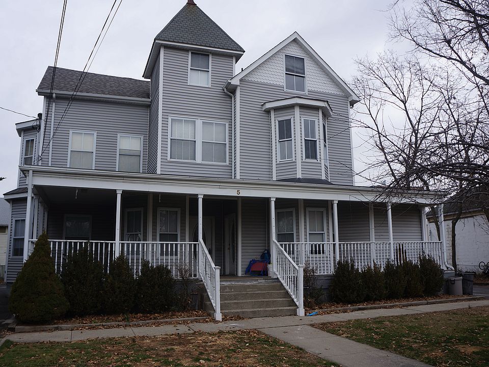 1st image of 5 Gould Pl APT 4