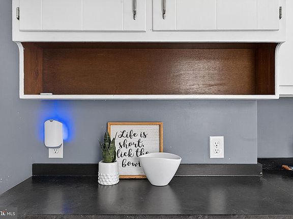 4th image of 18290 Winston Loop