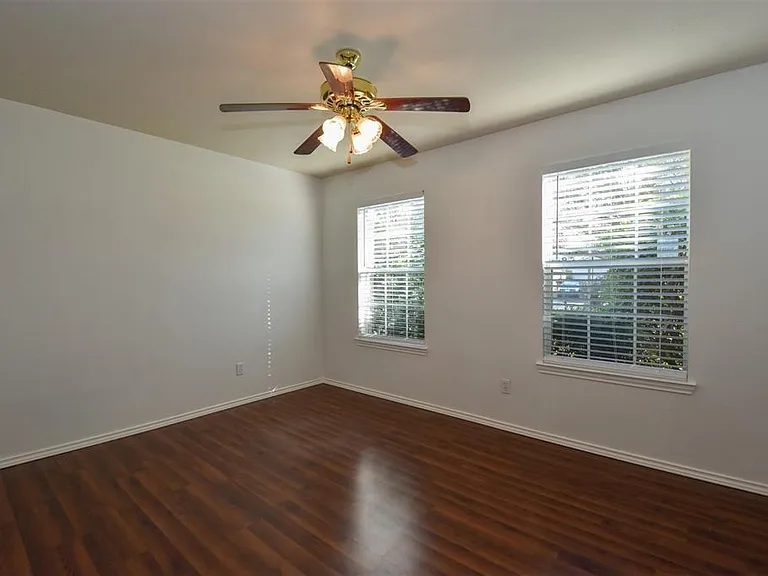 16122 Speyburn Ct — Photo 7