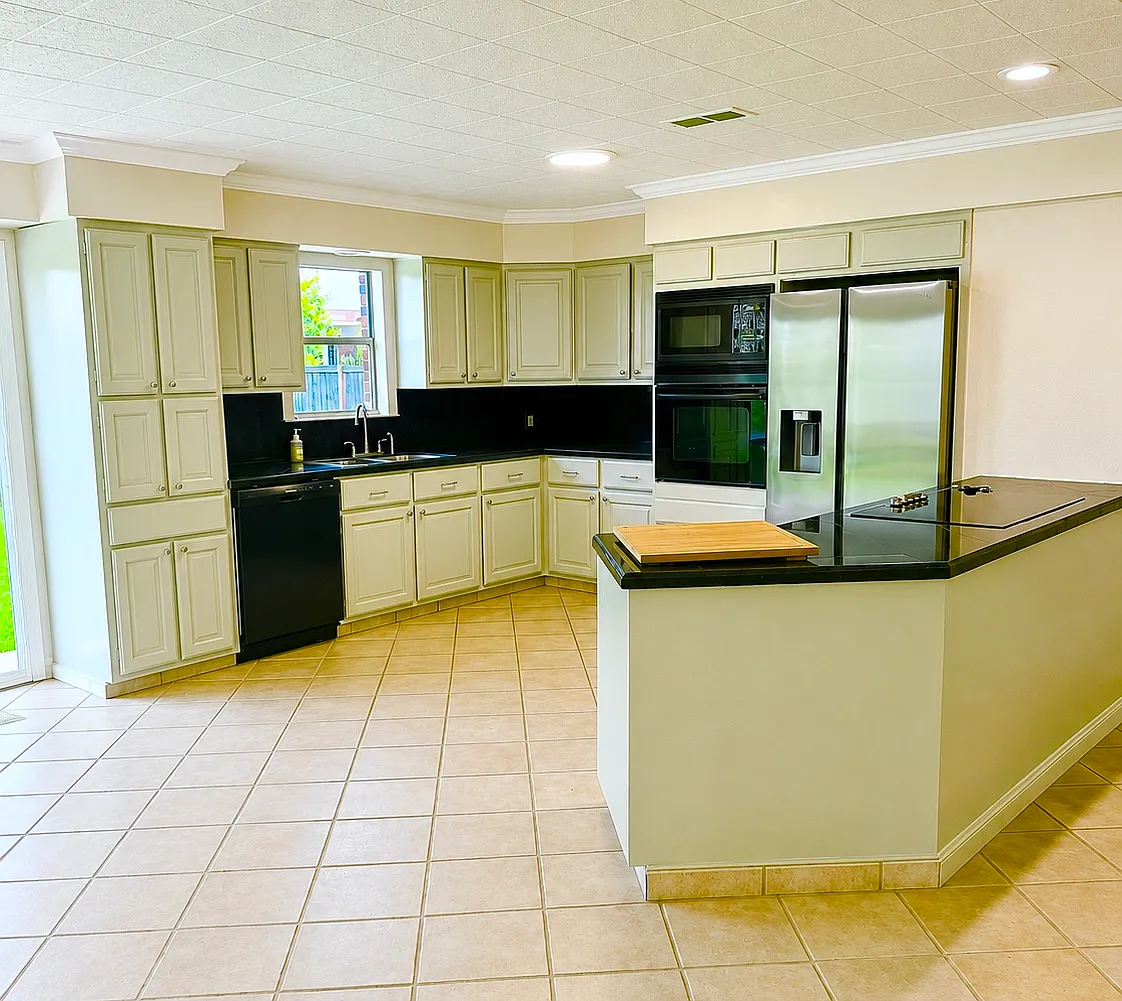3 bed, 1700 sqft, $1,875 — Photo 2