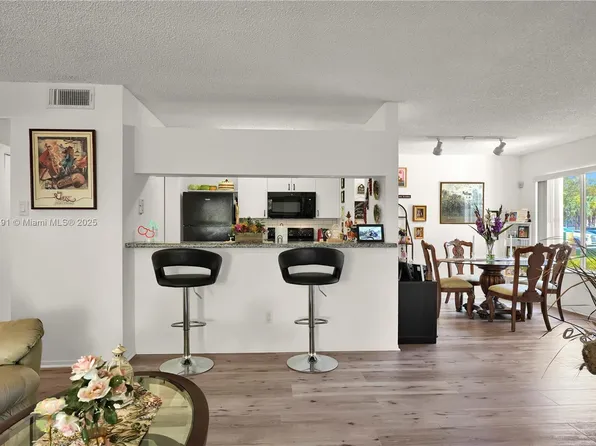 10520 SW 158th Ct APT 102, Miami, FL 33196