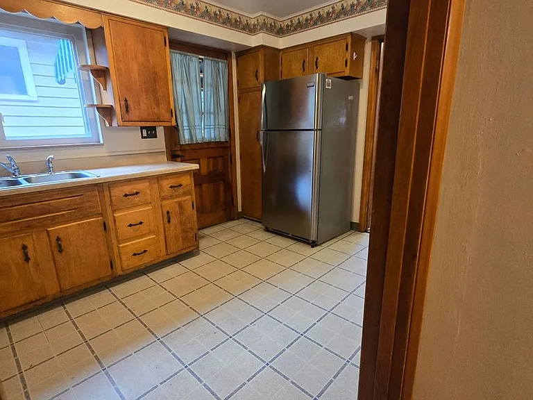 1400 Center Ave — Photo 17