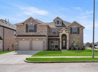 300 Tradd St, Red Oak, TX 75154