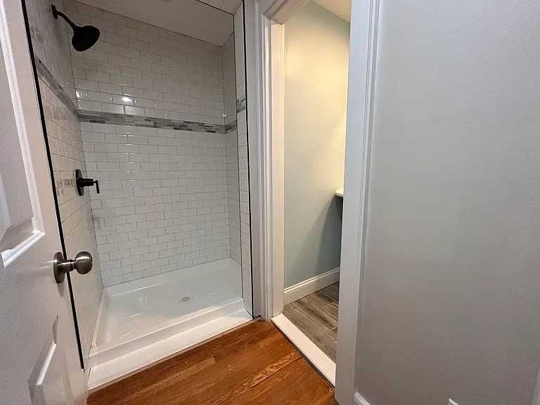 18 Glen Rock Ave — Photo 7