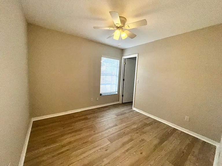 2024 Donegan Pl — Photo 35