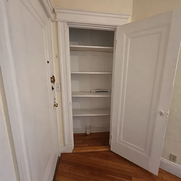 122 Riverway #10 — Photo 11