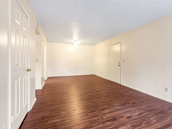 3rd image of 1711 Whipple Dr APT 20