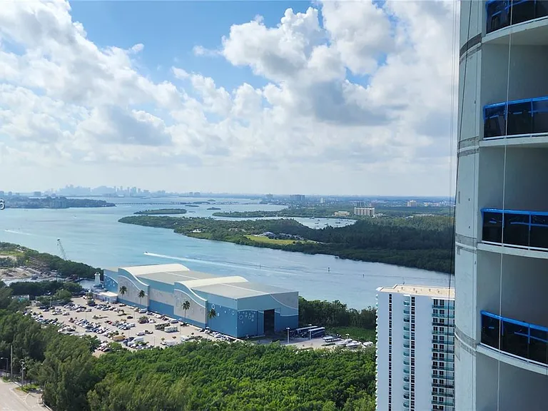15811 Collins Ave #2802 — Photo 34