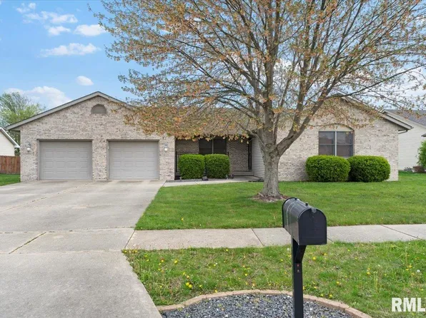 1206 Woodhaven Ct, Chatham, IL 62629