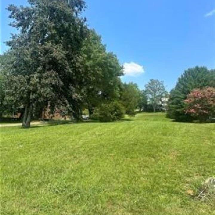 1st image of 49 Wingate Dr