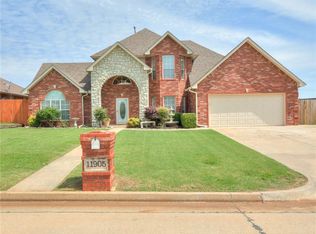 11905 NW 6th St, Yukon, OK 73099
