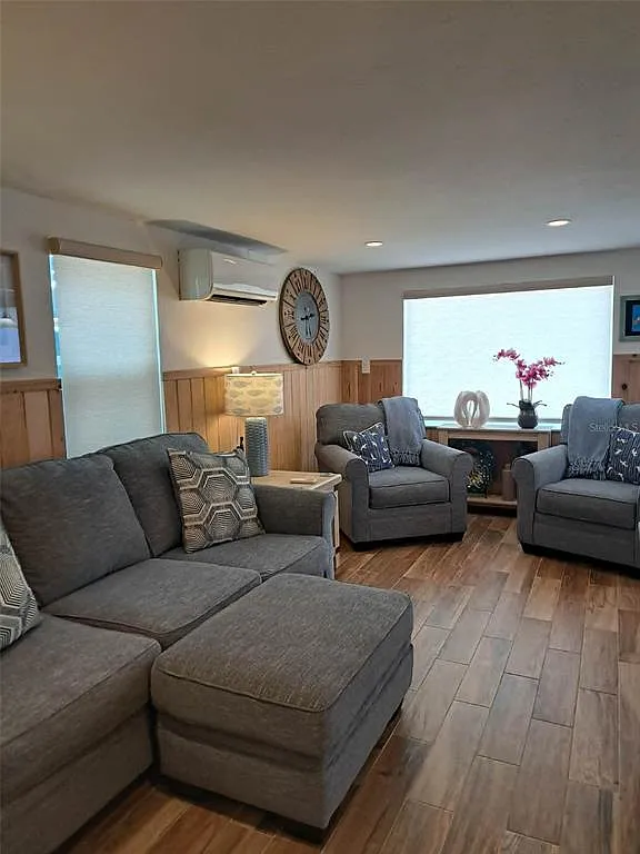 1 bed, 1.0 bath, 700 sqft, $2,150 — Photo 3