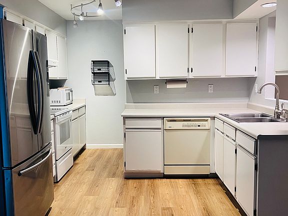 5th image of 6520 Flower St