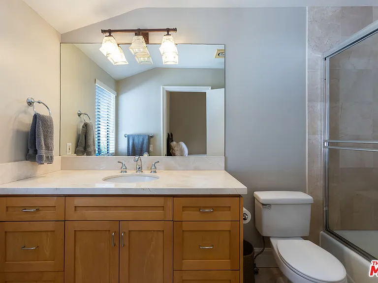 1541 Palisades Dr — Photo 35