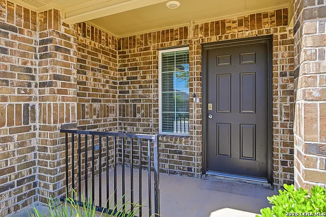 3 bed, 2.0 bath, 1396 sqft, $1,700 — Photo 3