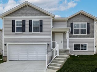 13619 Whitmore St, Omaha, NE 68142