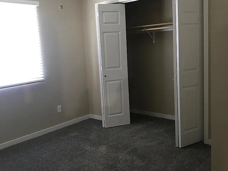 1070 Augusta Dr #1070 — Photo 11